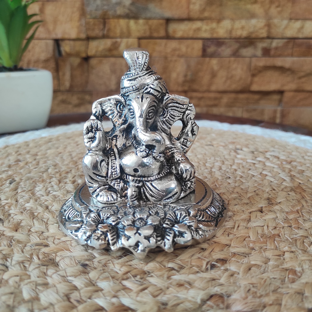 Bhumatha Metal pagdi Ganesh Idol for Diwali Decoration Item - Ganesha for Car Dashboard Ganpati Statue Figurine Murti for Home Office, Tabledesk Diwali Gift Items (Silver 10 CM Height) (Set of 1)