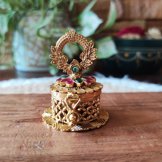 Bhumatha Beautiful Handcrafted Gifting Sindoor Kumkum Box, Handmade Traditional Haldi Sindoor Dibbi For Pooja, Round, Golden round floral