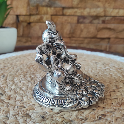 Bhumatha Metal pagdi Ganesh Idol for Diwali Decoration Item - Ganesha for Car Dashboard Ganpati Statue Figurine Murti for Home Office, Tabledesk Diwali Gift Items (Silver 10 CM Height) (Set of 1)