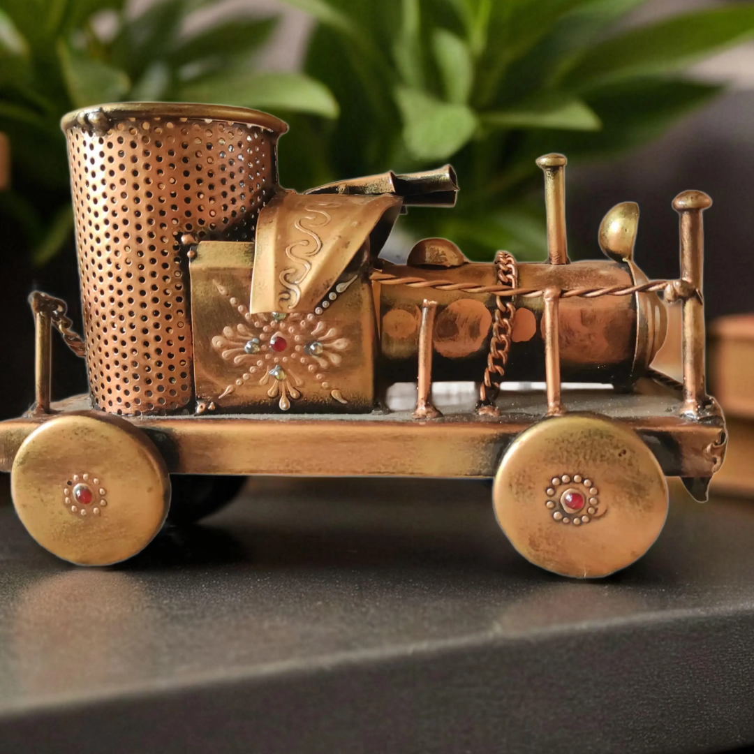 Bhumatha Handcrafted Iron Train Engine Pen Stand (Length : 9 inches, Height: 5 inches, weight: 300gms))