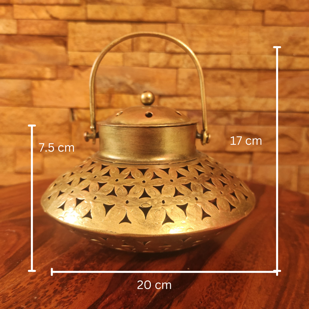 Bhumatha Degchi Doop Stand & Tealight Candle Holder for Home Decor (Netted Style), Gold Set of-1